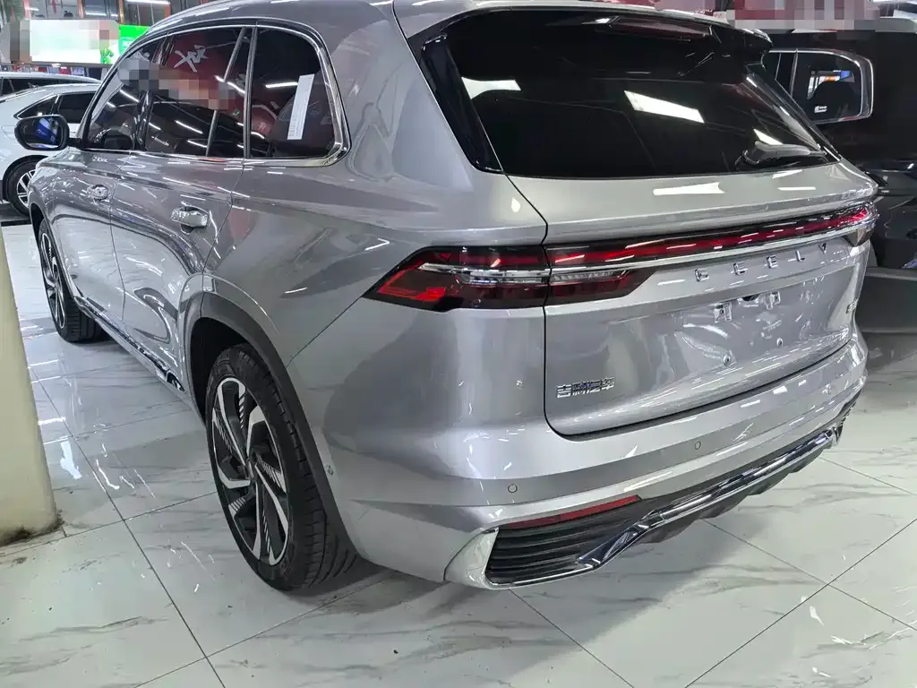 Geely Xingyue L — фото 9