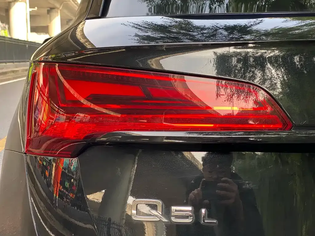 Audi Q5L — фото 2