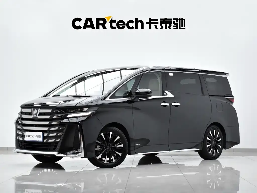 Toyota Vellfire — фото 1