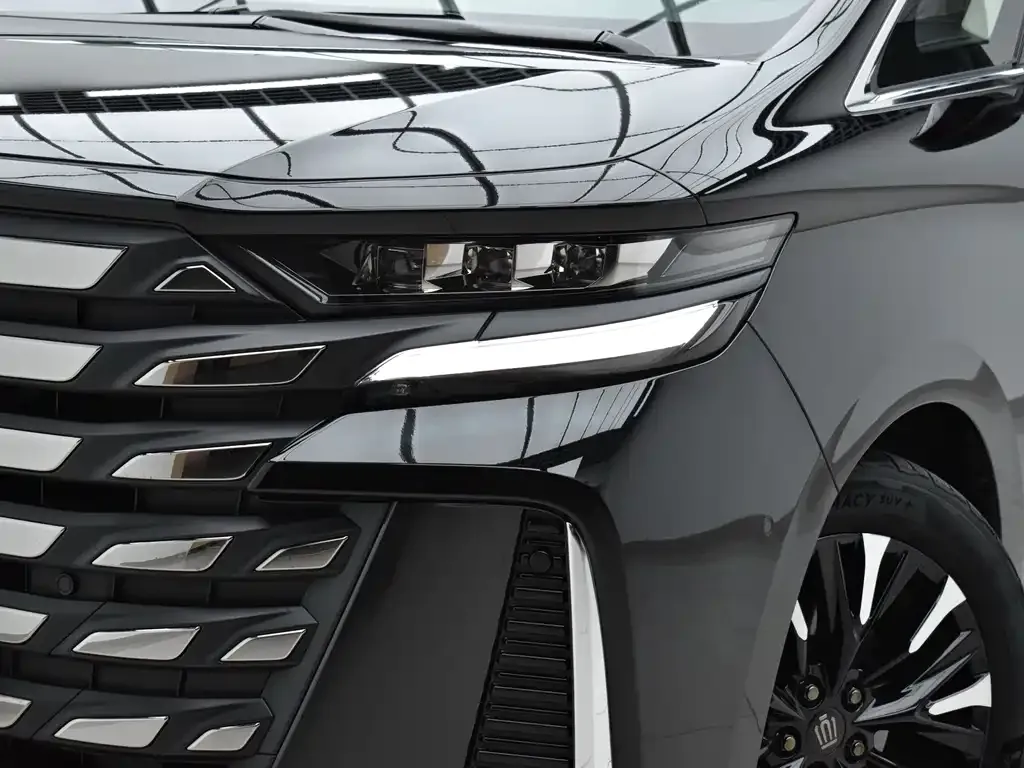 Toyota Vellfire — фото 10