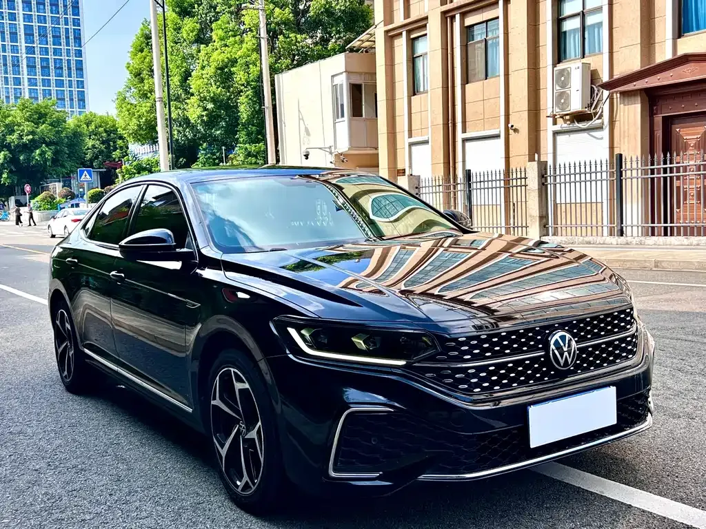 Volkswagen Passat — фото 2