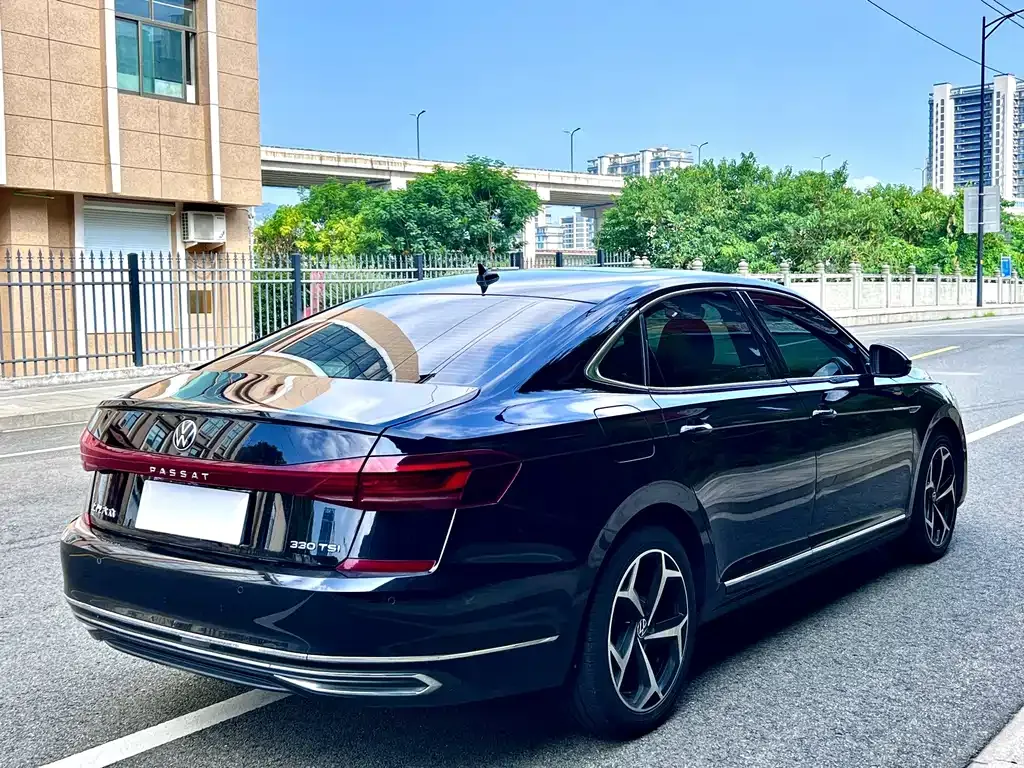 Volkswagen Passat — фото 6