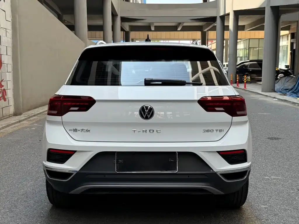 Volkswagen T-Roc — фото 4
