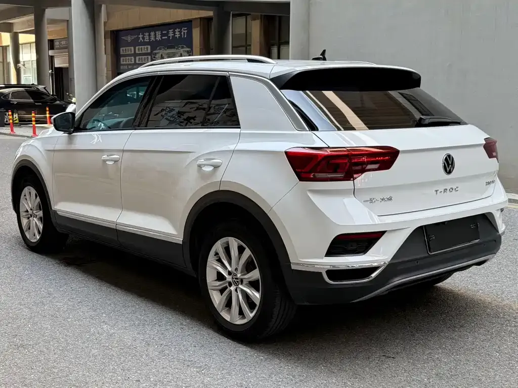 Volkswagen T-Roc — фото 2