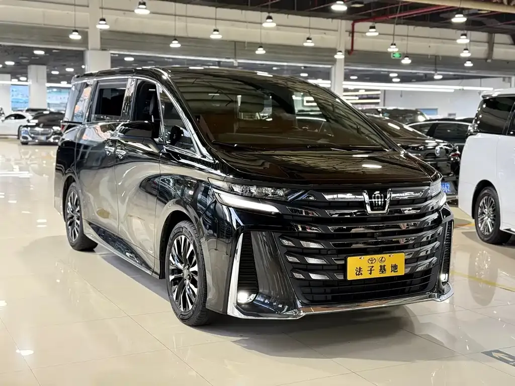 Toyota Vellfire — фото 10