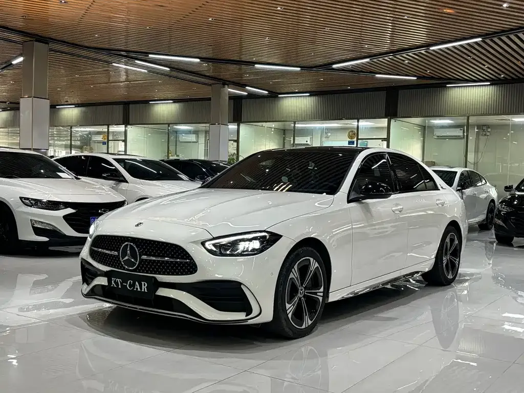 Mercedes-Benz C-Class — фото 1