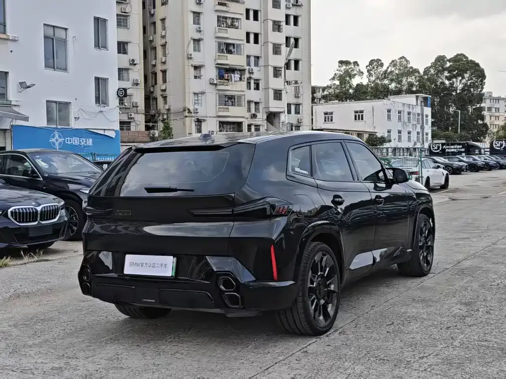 BMW XM — фото 9