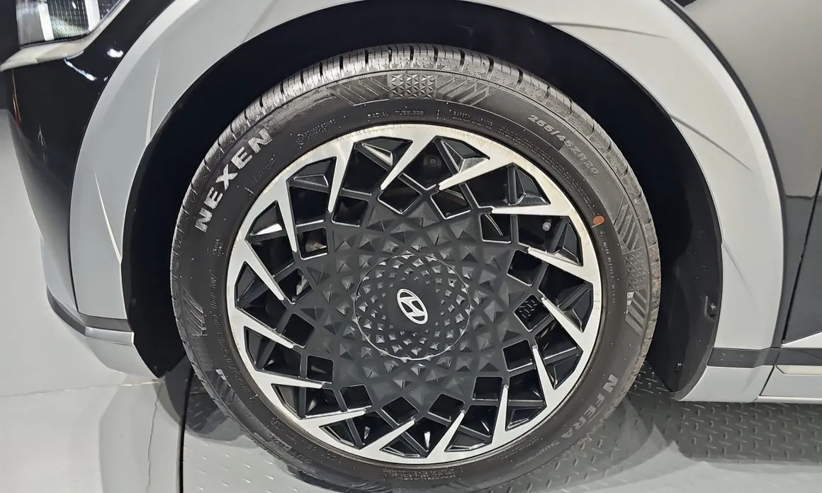 Hyundai Ioniq5 — фото 8