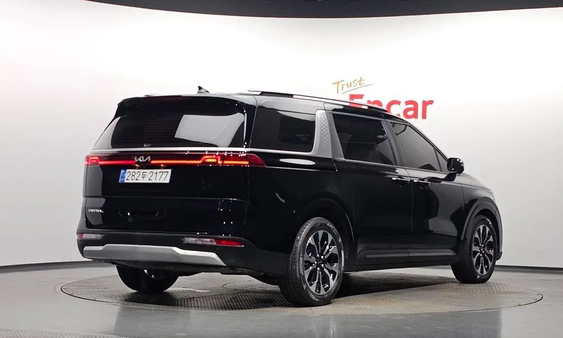 Kia Carnival — фото 10