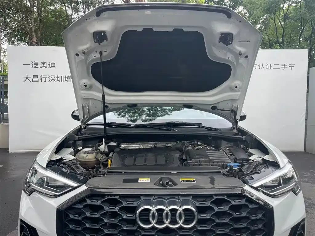 Audi Q3 Sportback — фото 10