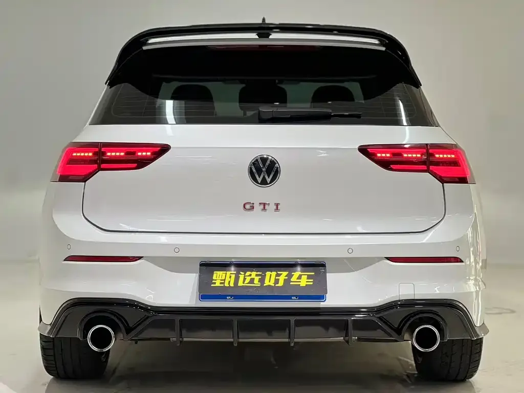 Volkswagen Golf GTI — фото 8