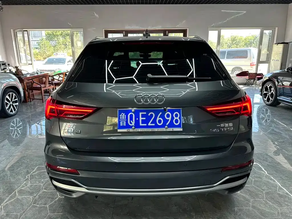 Audi Q3 — фото 6