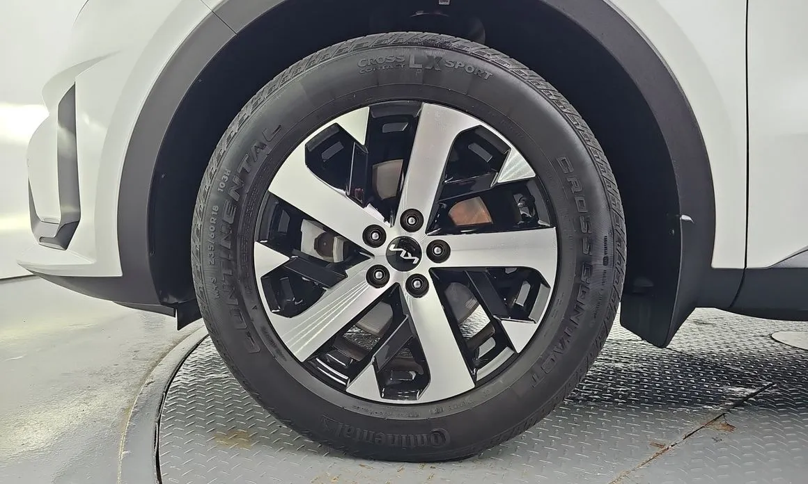 Kia Sorento — фото 9