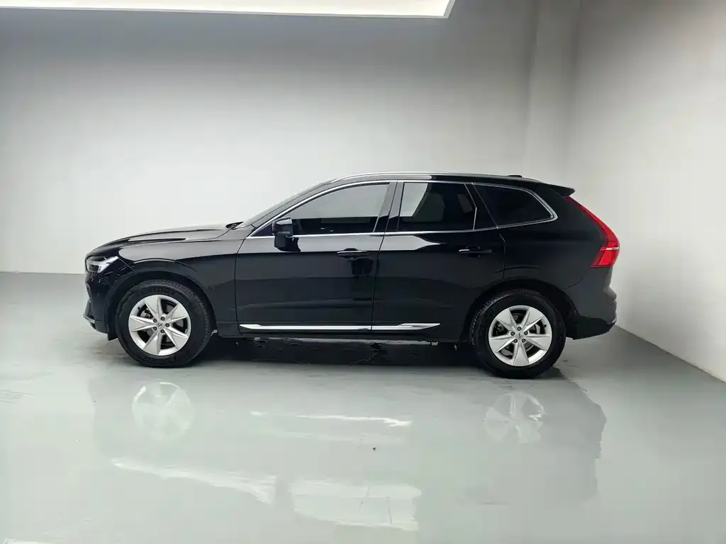 Volvo XC60 — фото 7
