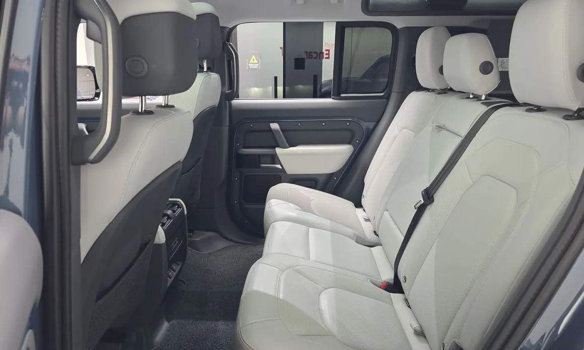 Land Rover Defender — фото 10