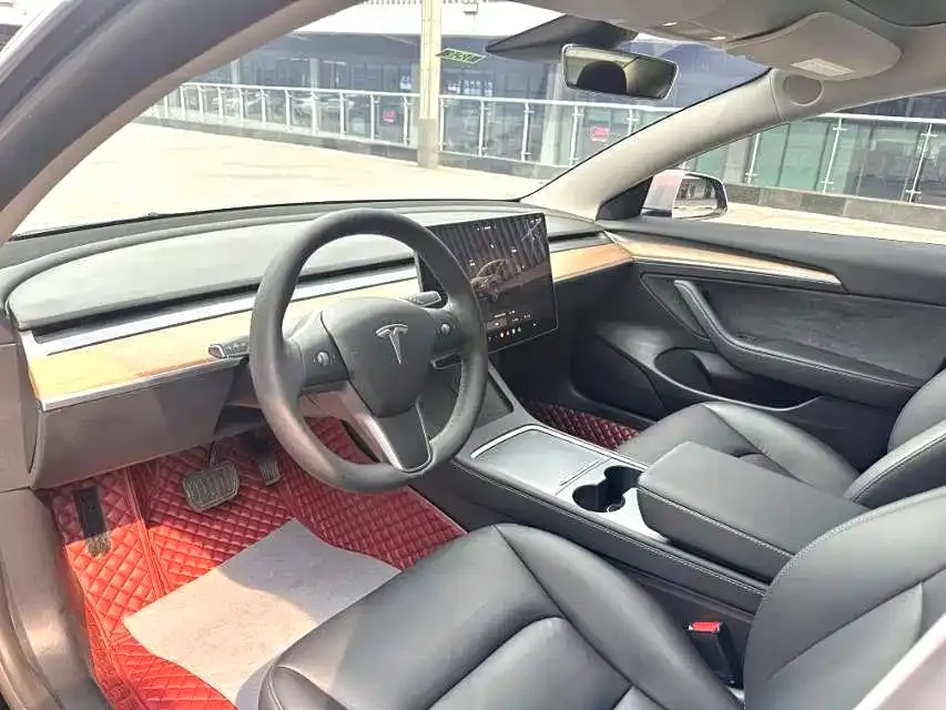 Tesla Model 3 — фото 3