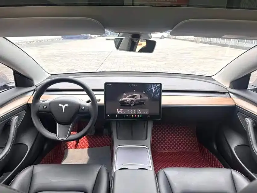 Tesla Model 3 — фото 8