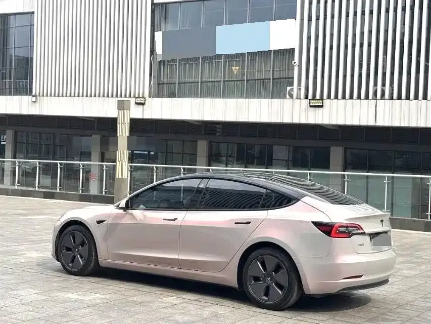 Tesla Model 3 — фото 4