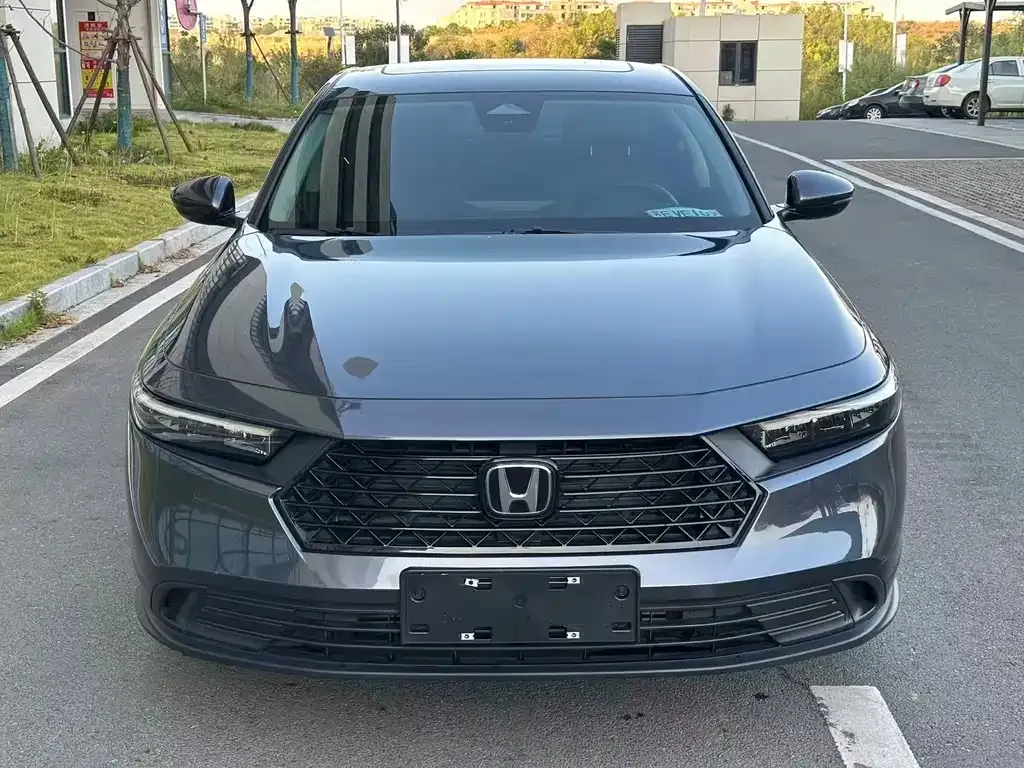 Honda Accord — фото 8