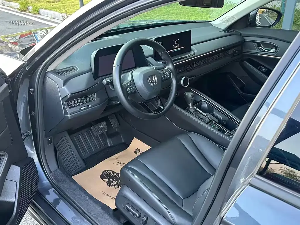 Honda Accord — фото 3