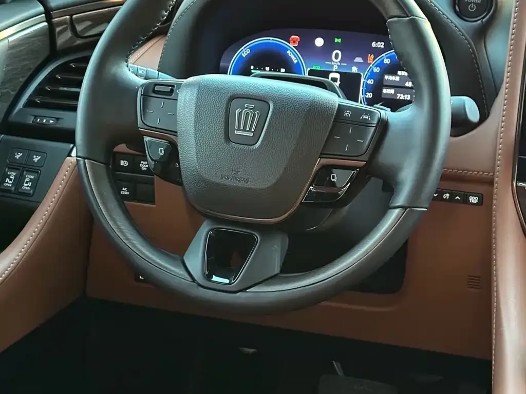 Toyota Vellfire — фото 4