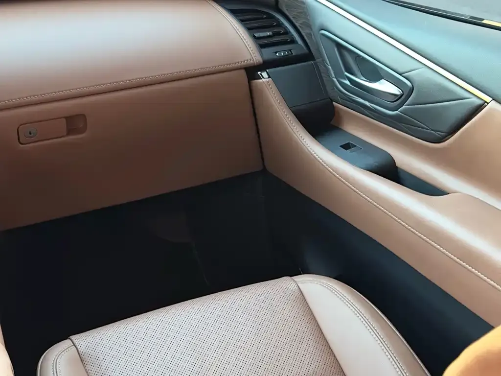 Toyota Vellfire — фото 5