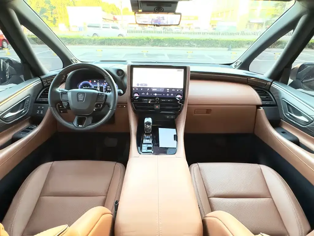 Toyota Vellfire — фото 3