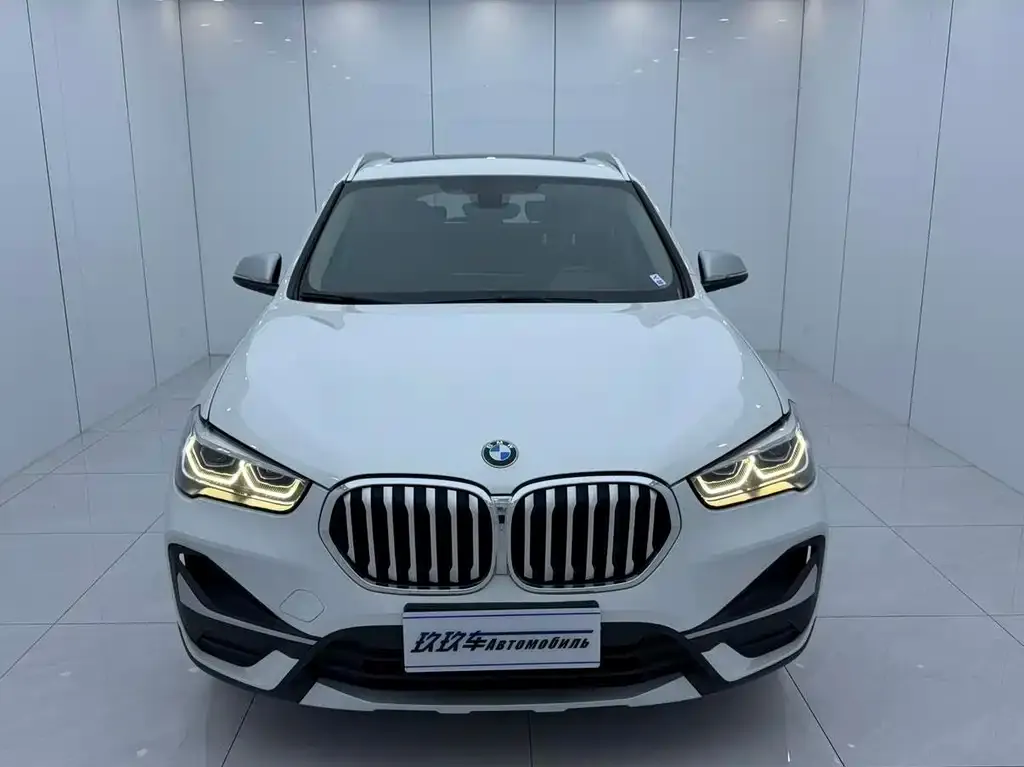 BMW X1 — фото 10