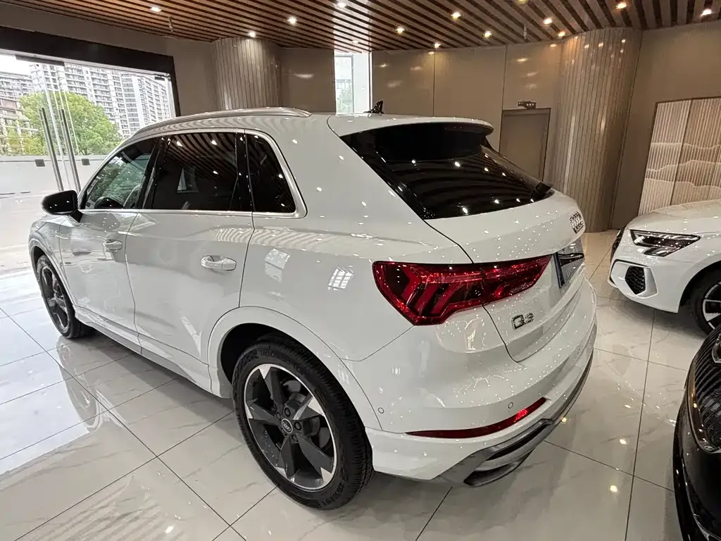 Audi Q3 — фото 5