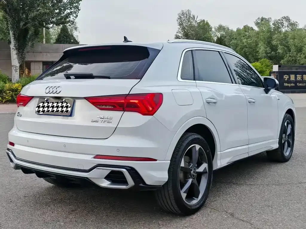 Audi Q3 — фото 7