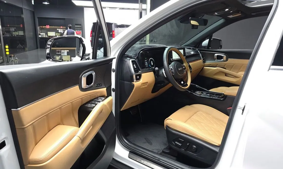 Kia Sorento — фото 10