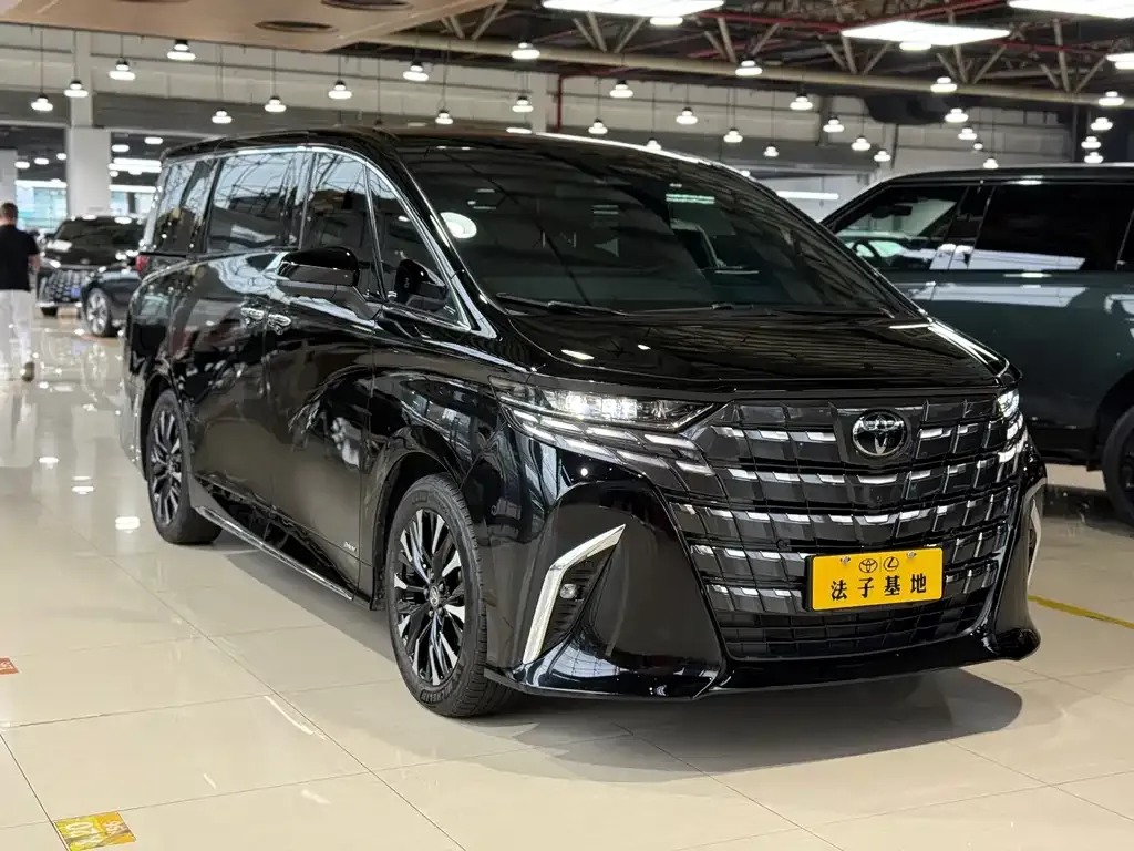 Toyota Alphard — фото 6