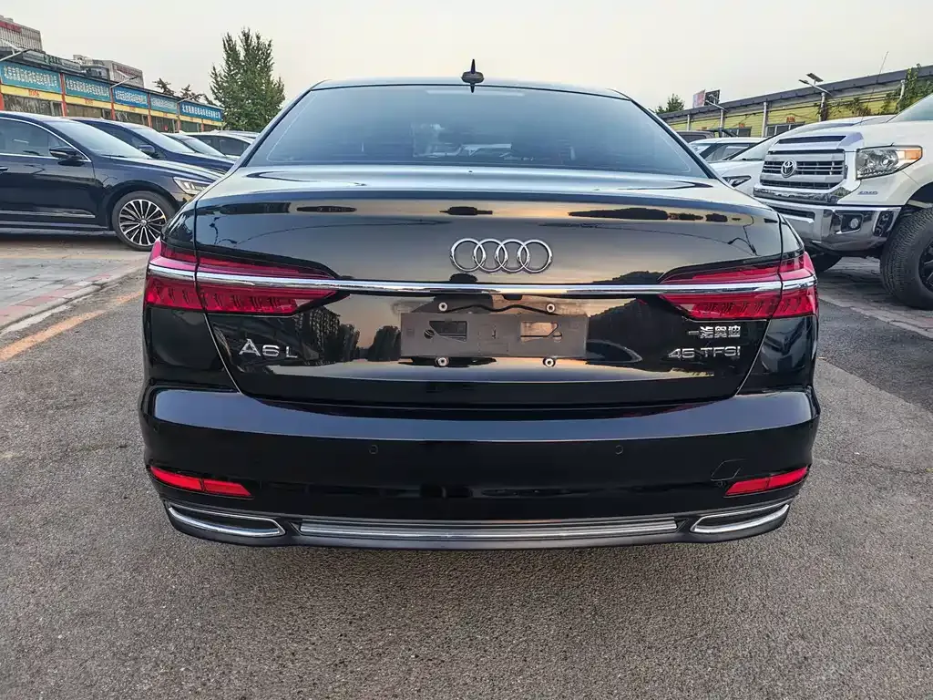Audi A6L — фото 7