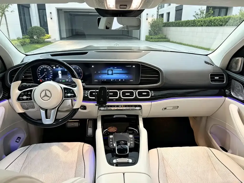 Mercedes-Benz GLS — фото 4