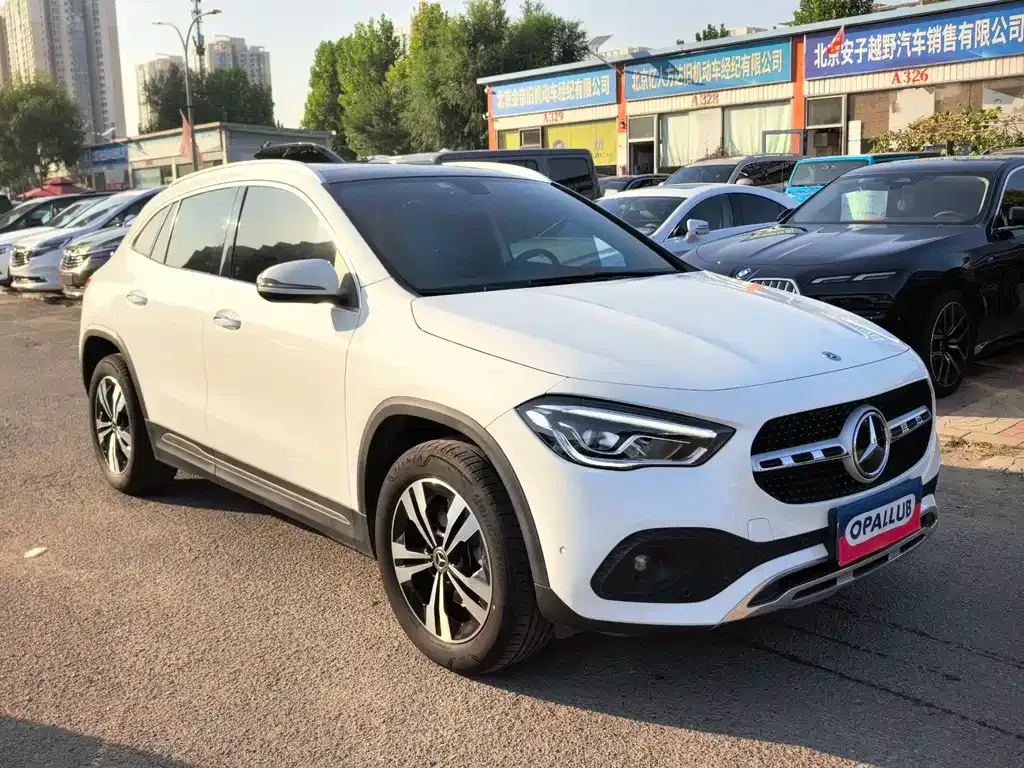 Mercedes-Benz GLA — фото 8