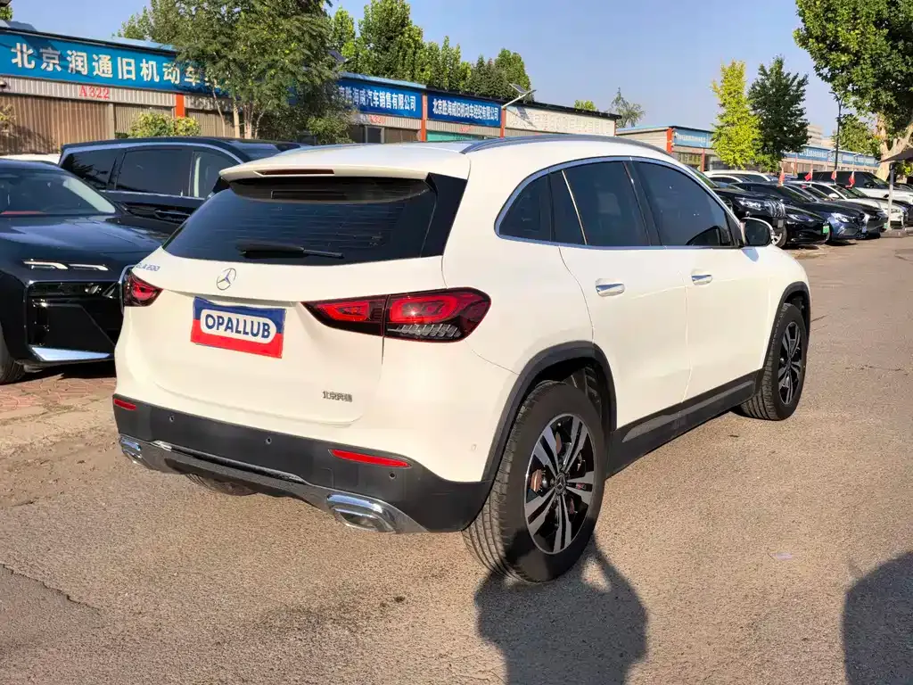 Mercedes-Benz GLA — фото 10