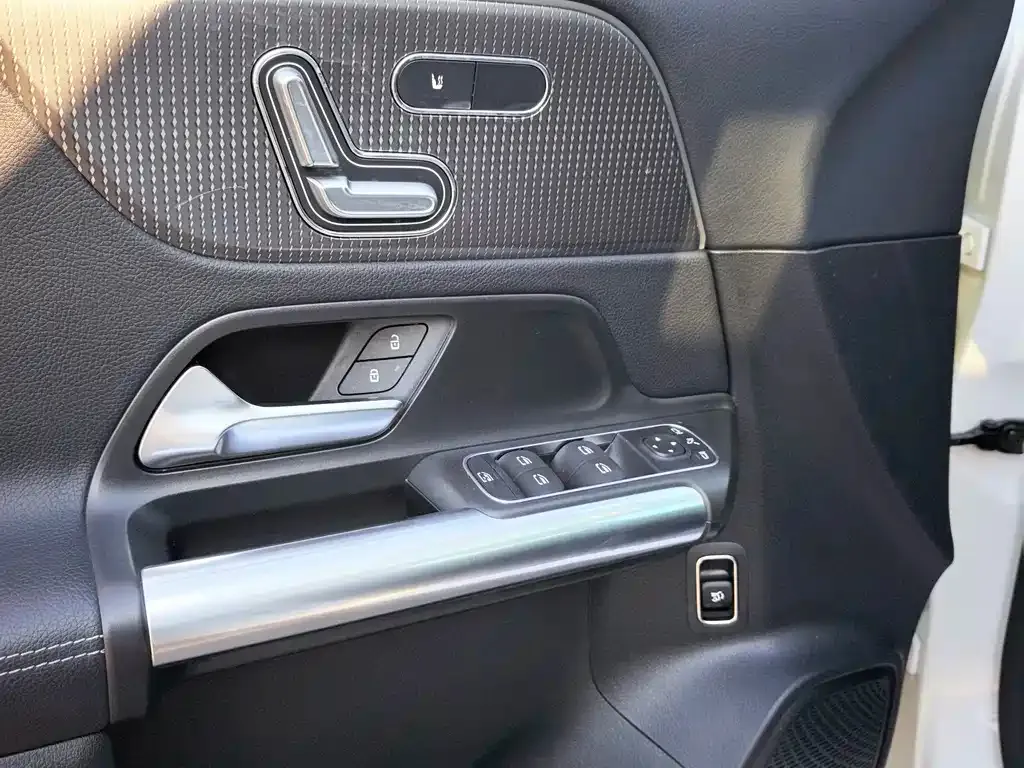 Mercedes-Benz GLA — фото 2