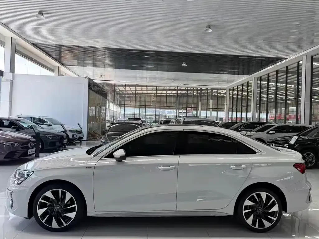 Audi A3 — фото 2