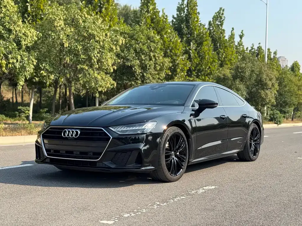 Audi A7 — фото 1