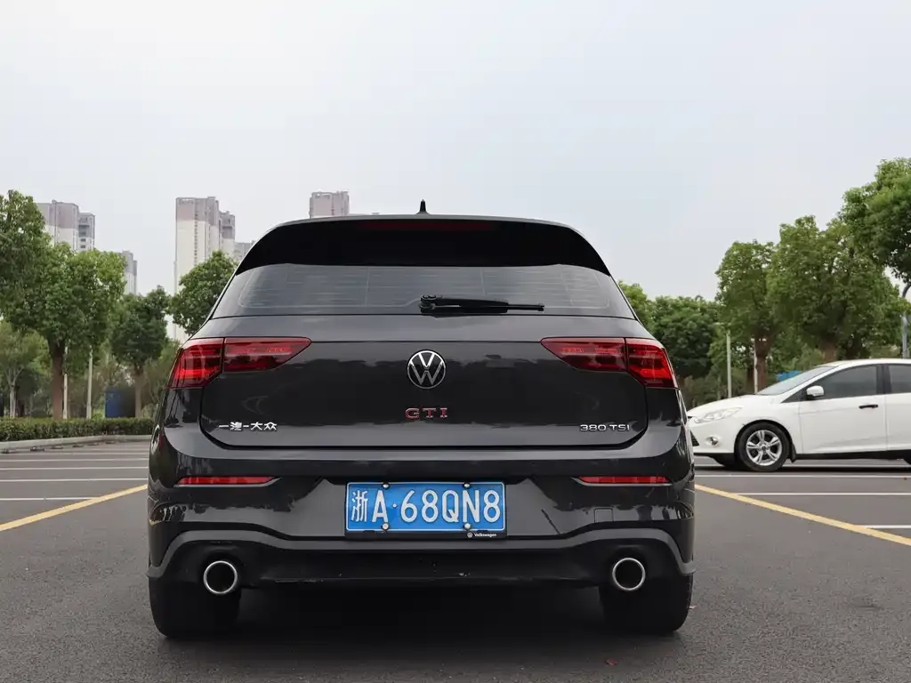 Volkswagen Golf GTI — фото 5