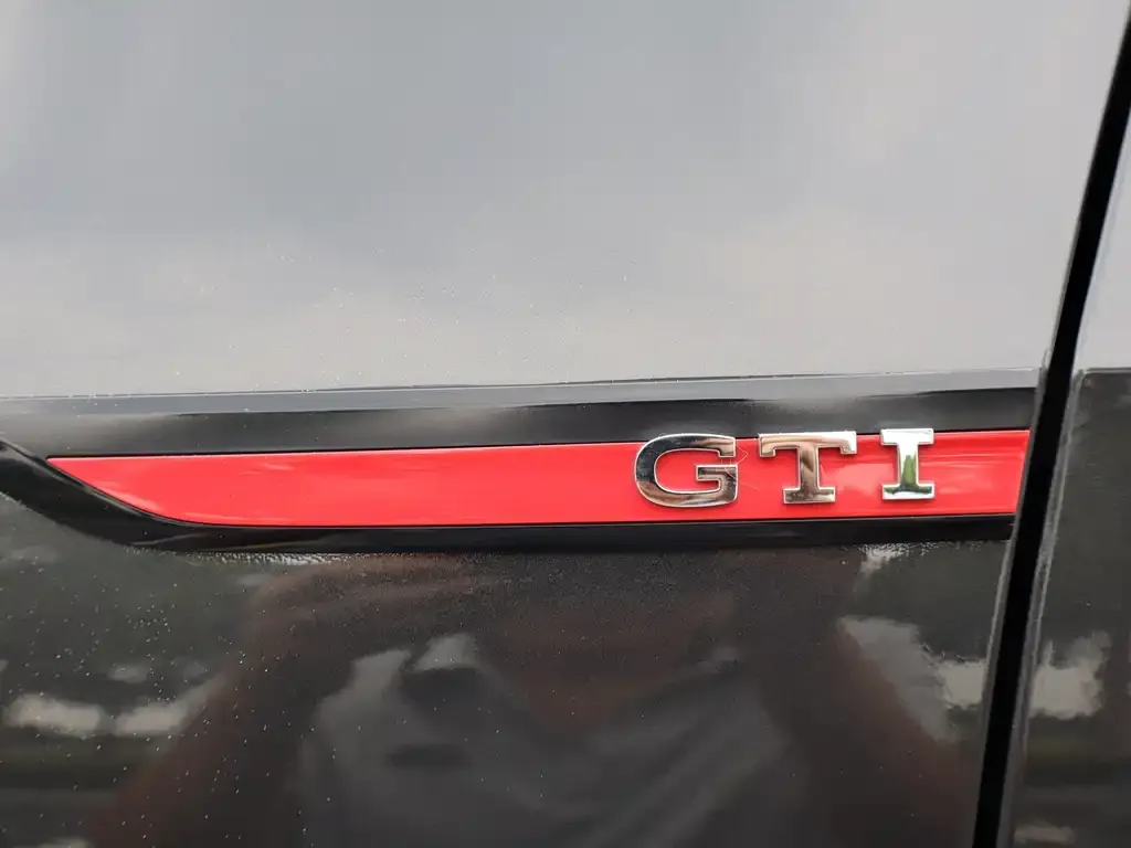 Volkswagen Golf GTI — фото 2