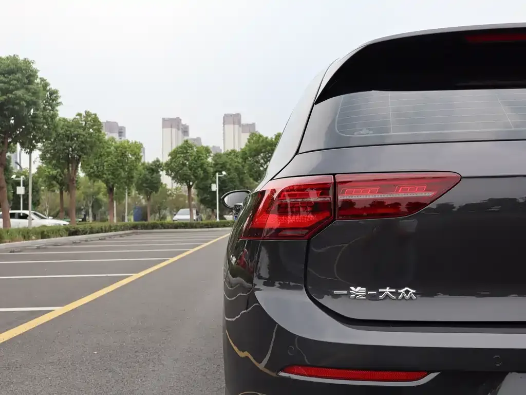 Volkswagen Golf GTI — фото 4