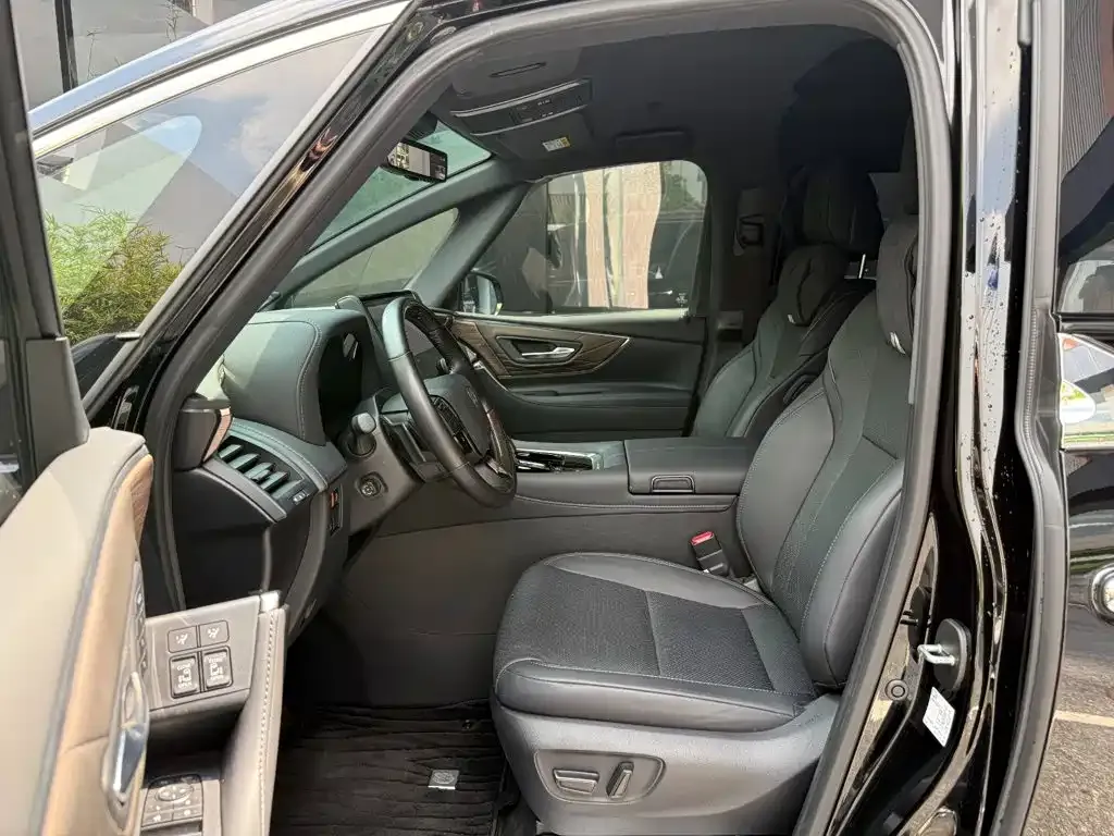Toyota Alphard — фото 6