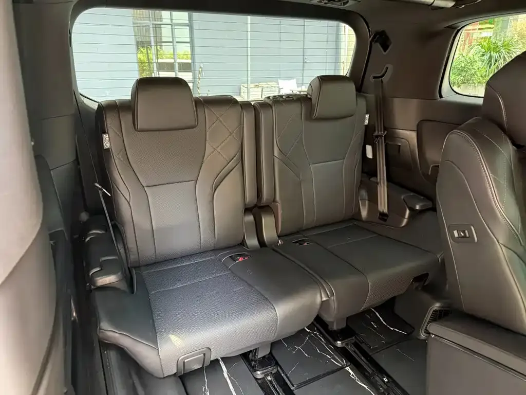 Toyota Alphard — фото 7