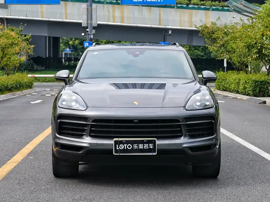 Porsche Cayenne — фото 7