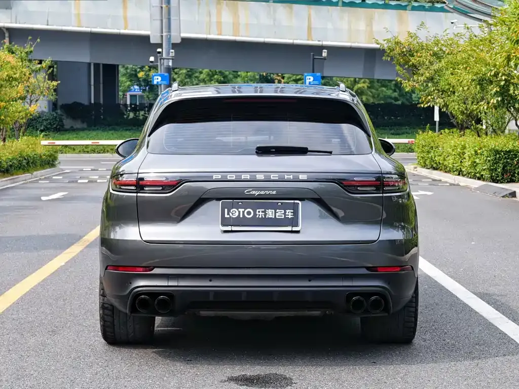Porsche Cayenne — фото 10