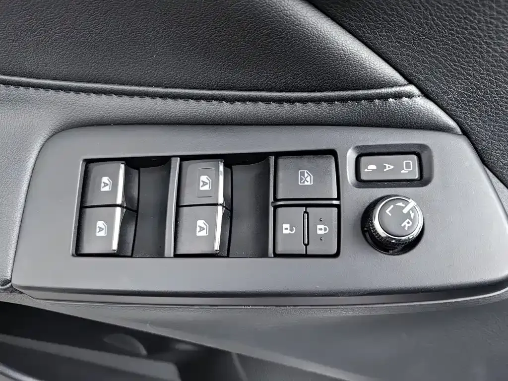 Toyota Avalon — фото 4