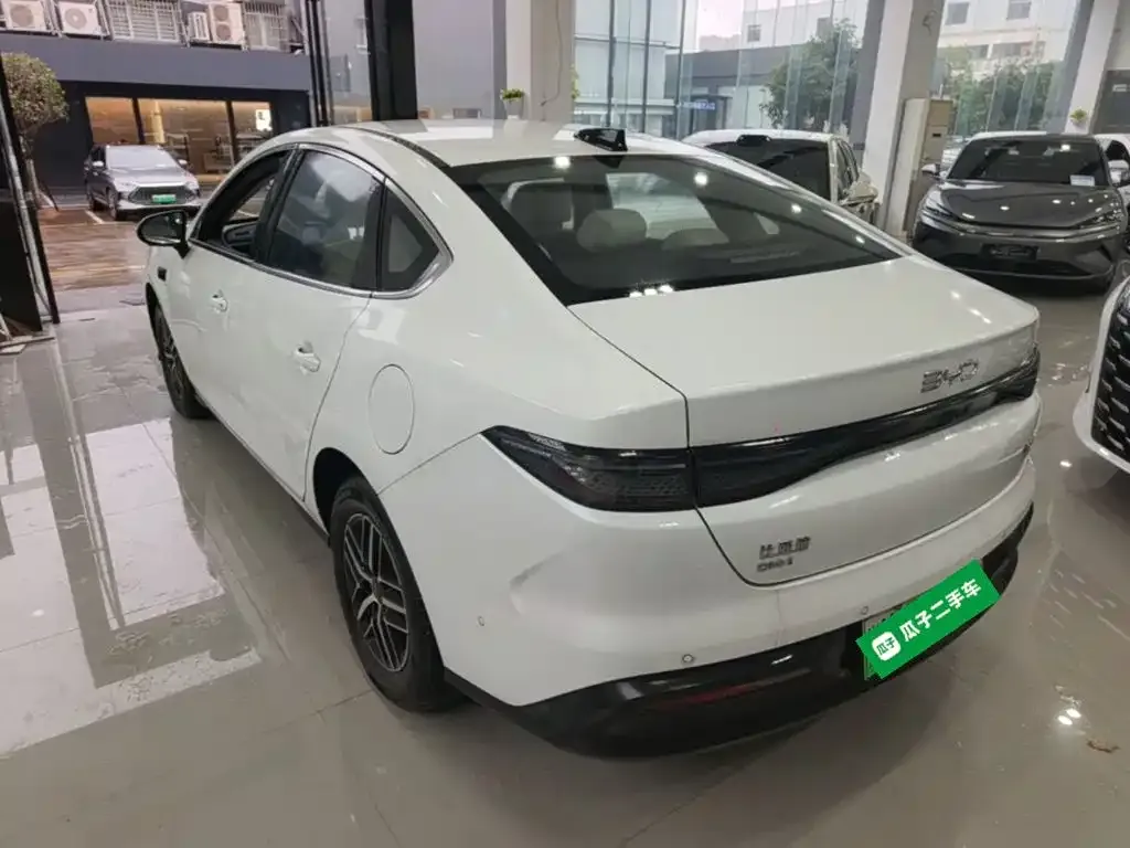 BYD Seal 05 DM-i — фото 7