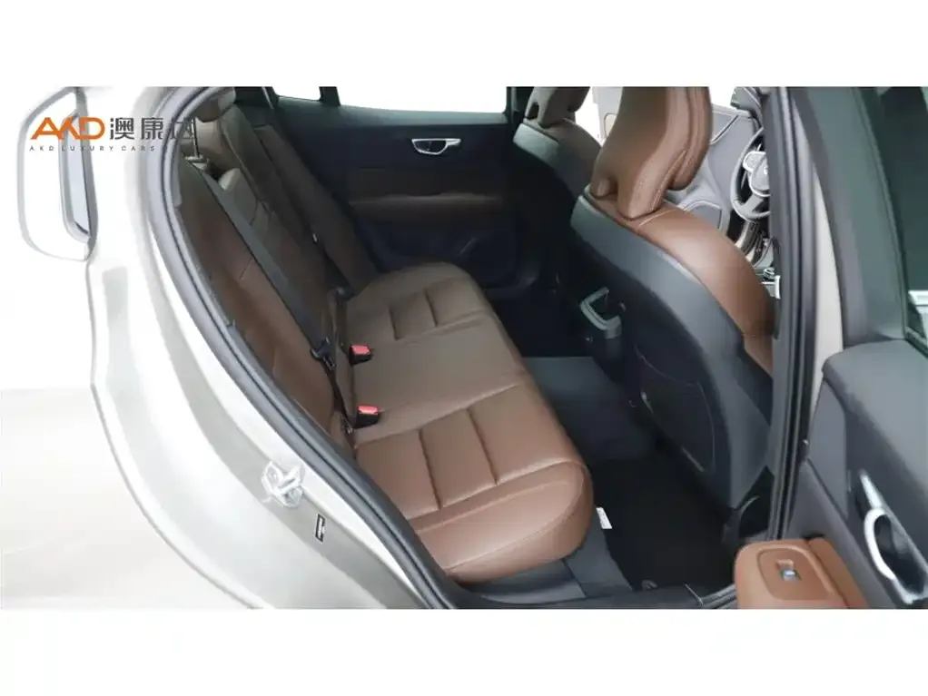 Volvo S60 — фото 10
