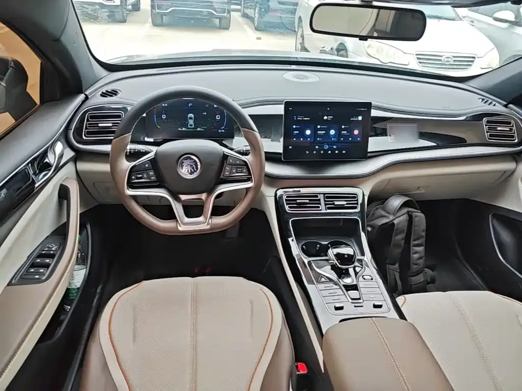 BYD Qin PLUS — фото 10